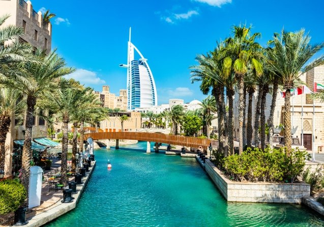 burj-al-arab-seen-from-madinat-jumeirah-in-dubai-u-2023-11-27-05-30-26-utc