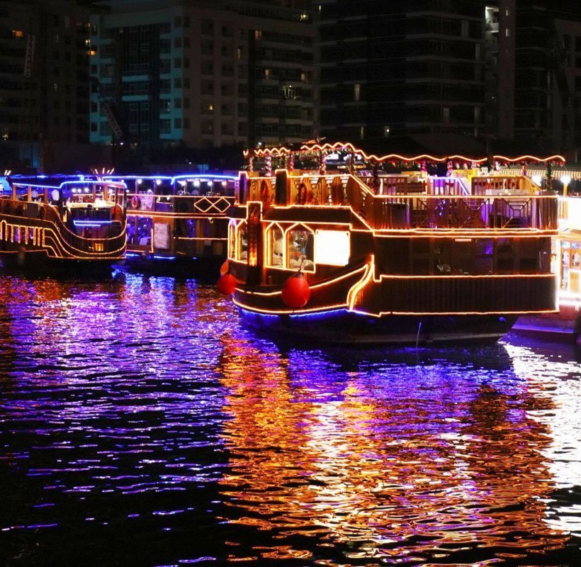 Lightning boats on the shore of dubai